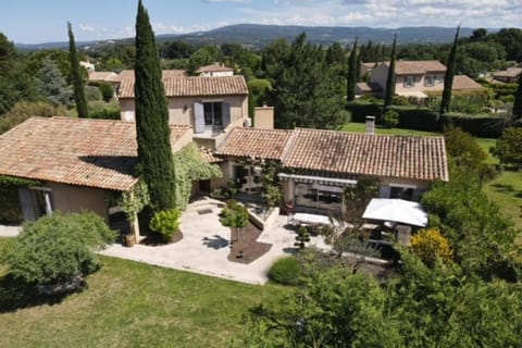 Villa de 300 m au coeur du Luberon au calme sans Villa in Provence-Alpes-Côte d'Azur