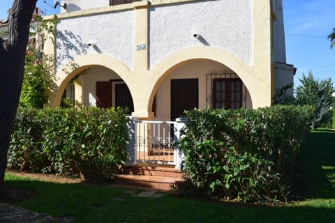 Property building, Facade/entrance, Off site