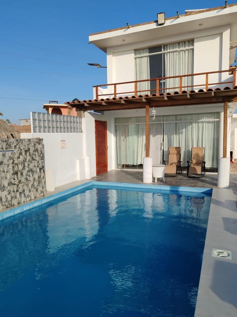 Patio, Swimming pool