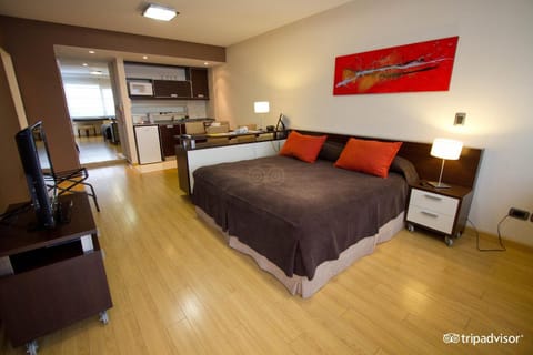 Bed, TV and multimedia, Bedroom, kitchen