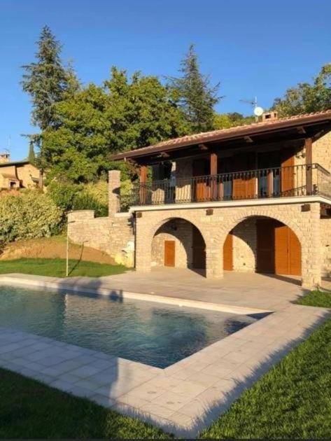 Property building, Garden, Swimming pool