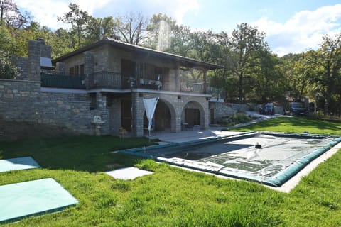 Property building, Garden