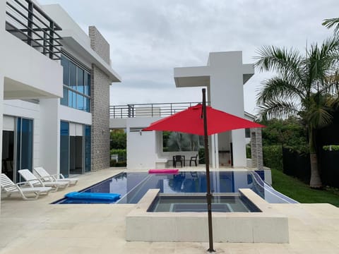 Property building, Swimming pool