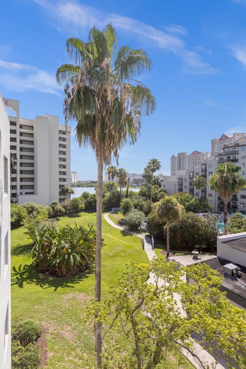 Cozy Condo on International Dr. Near Universal Studios Apartment in Orlando