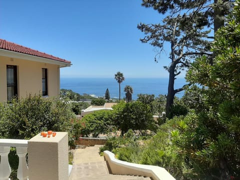 Room for 2 in Camps Bay Vacation rental in Camps Bay