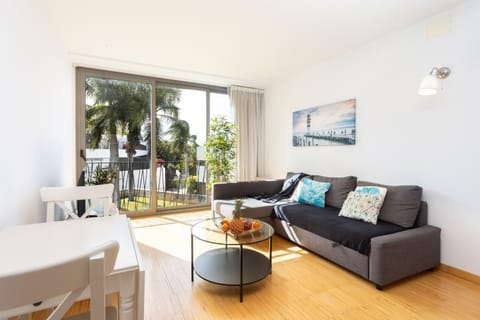 Living room, Lounge or bar
