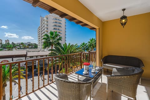 View (from property/room), Balcony/Terrace