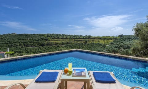 Day, View (from property/room), Mountain view, Pool view, Swimming pool, Swimming pool, sunbed