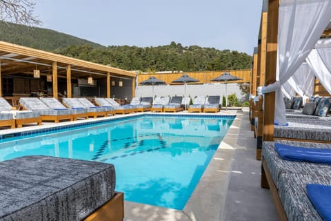 Property building, Swimming pool
