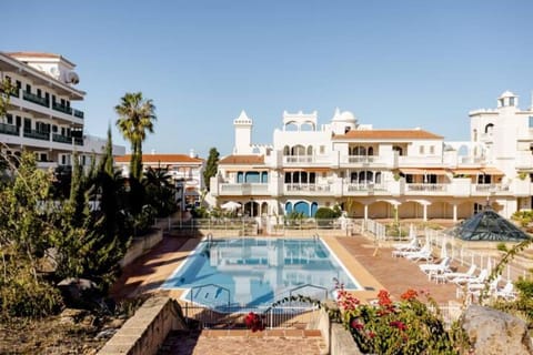 Property building, Pool view, Swimming pool