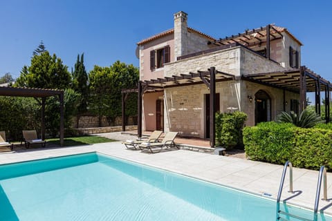 Property building, Garden, Swimming pool