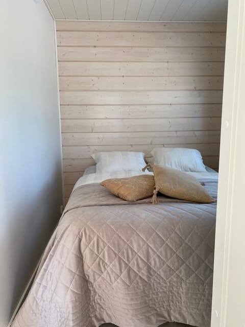 Bed, Other