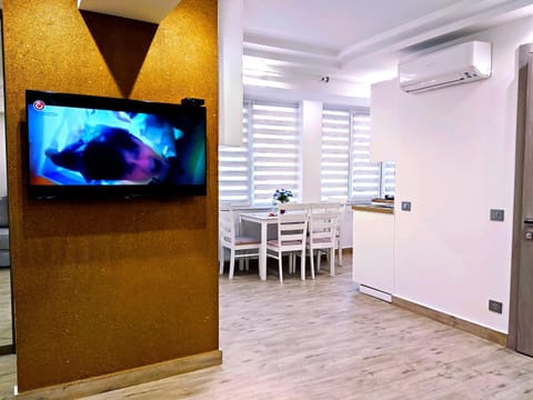 TV and multimedia, Dining area