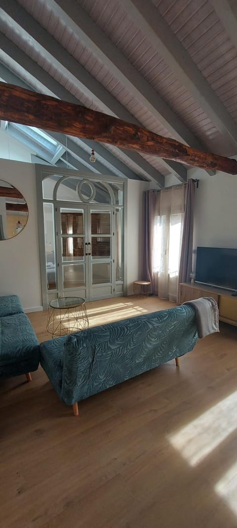 Lounge or bar