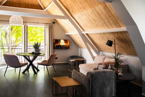 Living room, Seating area, Dining area