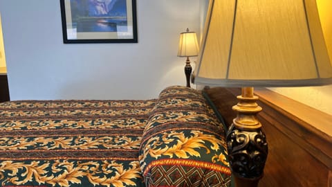 Pine Cone Motel Motel in Willits