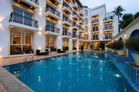 Property building, Swimming pool