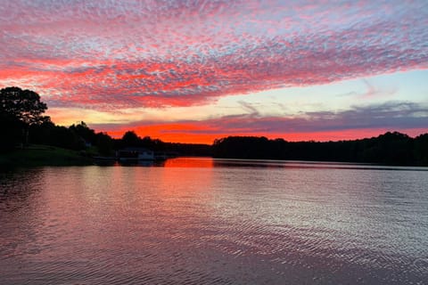 Life is Good House in Lake Anna