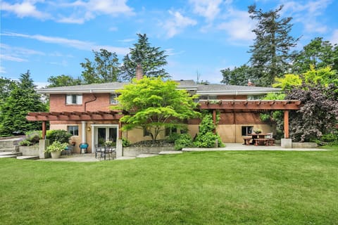 Property building, Garden