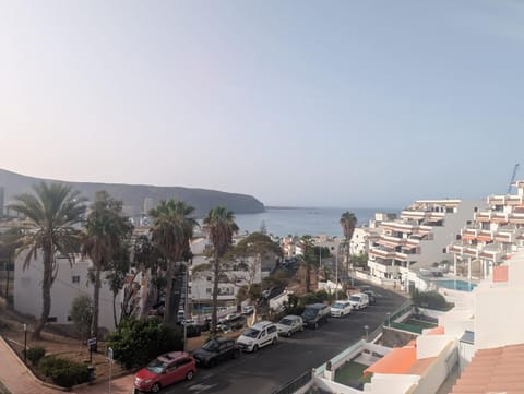 Mountain view, Sea view