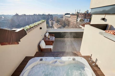 Balcony/Terrace, Swimming pool