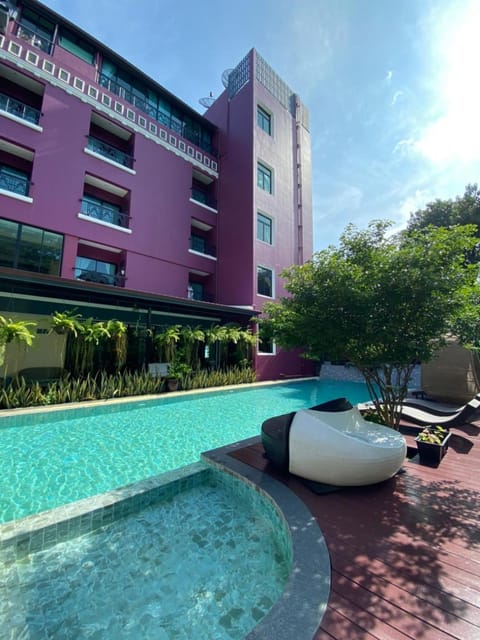 Property building, Swimming pool