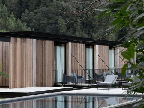 Property building, Garden, Solarium, Swimming pool