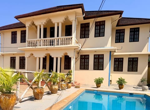 Property building, Swimming pool