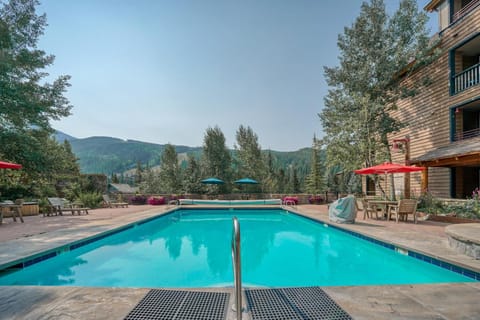 Natural landscape, Mountain view, Pool view, Swimming pool
