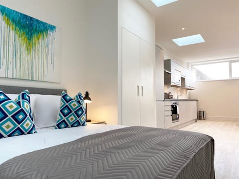 Photo of the whole room, Bedroom