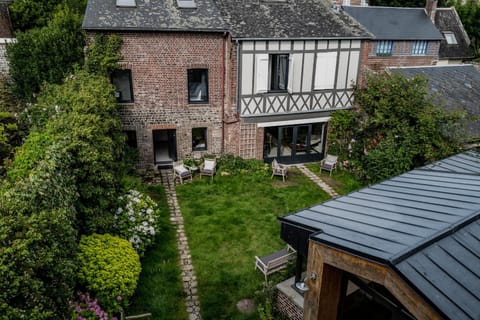 Property building, Garden, Garden view
