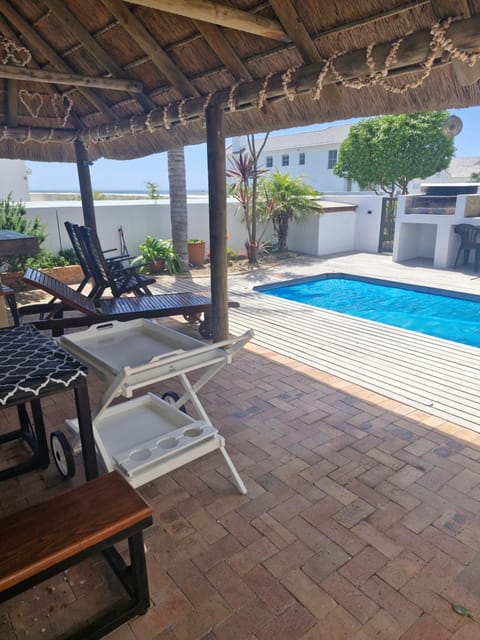BBQ facilities, Swimming pool, sunbed