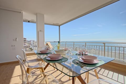 Dining area, Sea view
