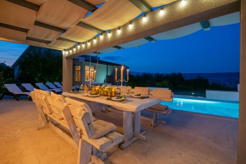 Villa Ravijola with heated pool - Grubine Villa in Split-Dalmatia County