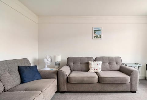 45 New Esplanade Court Apartment in Paignton