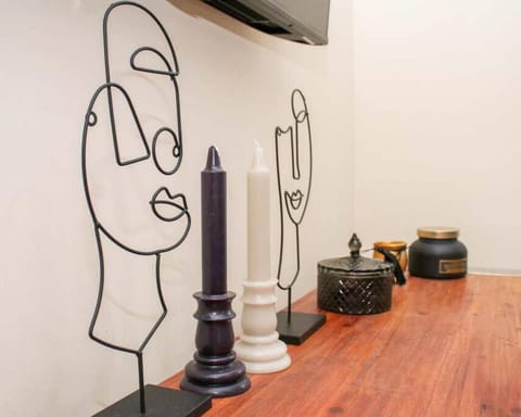 No25-Luxe Living Guest House- 2 Bed-WIFI-Free Parking-City- Beach House in Swansea