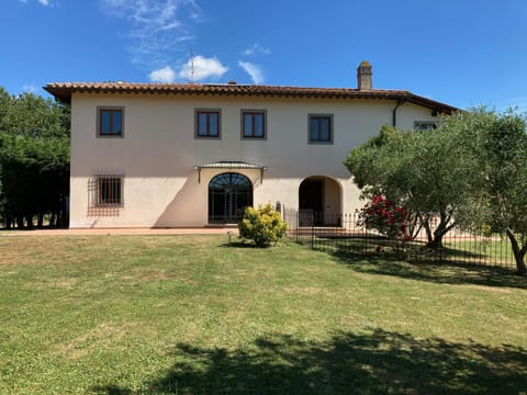 Property building, Garden, Balcony/Terrace