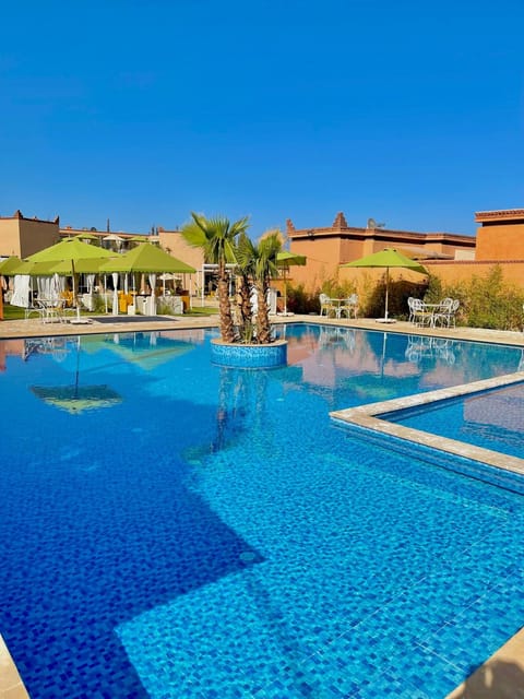 Swimming pool, Swimming pool