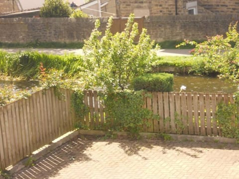 The Staithe by the Canal. Apartment in Lancaster