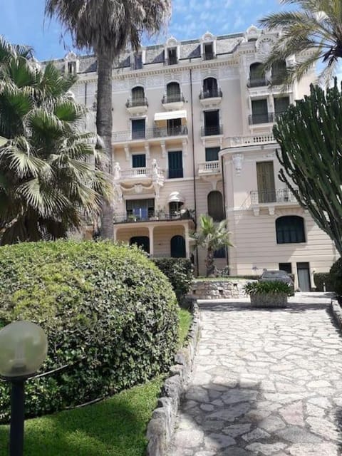 La Casa di Anna, in palazzina liberty fronte parco Apartment in Bordighera