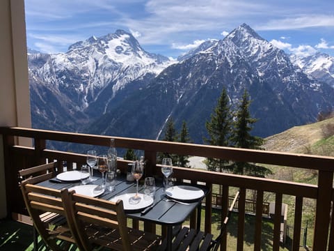 Balcony/Terrace, Balcony/Terrace, Mountain view