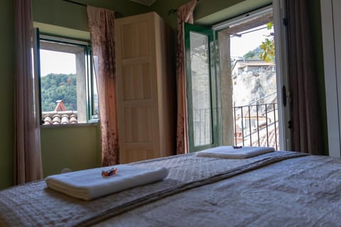 Nearby landmark, Bed, Balcony/Terrace, Bedroom