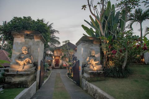 Mangkun Villa Ubud 2 Villa in Ubud