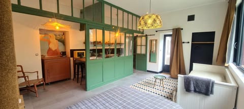 Les studios du 4 Canal - 2 grands studios indépendants proche du Loing et du centre historique de Nemours Apartment in Île-de-France