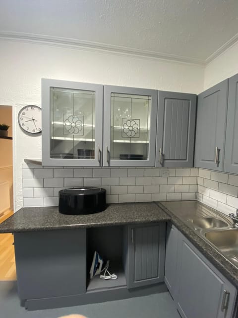 Glenashdale 28 A 1/R Boyd Street Largs KA308LE Apartment in England