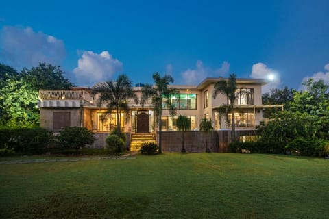 Property building, Facade/entrance, Night, Garden, Garden view