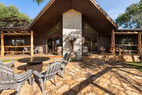 Guadalupe Bluff Log Cabin Cabin in Kerrville