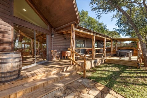 Guadalupe Bluff Log Cabin Cabin in Kerrville