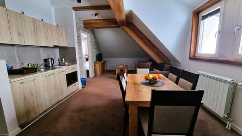 Living room, Seating area, Dining area, Breakfast, kitchen