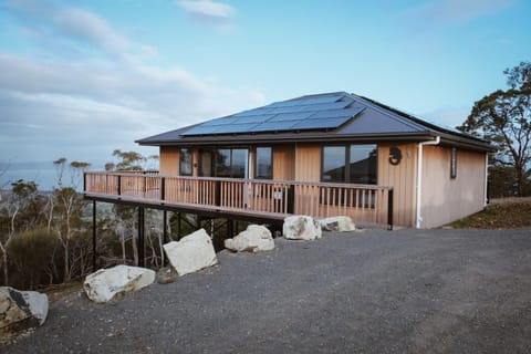 Property building, Day, Natural landscape, View (from property/room), Balcony/Terrace, Mountain view, Sea view